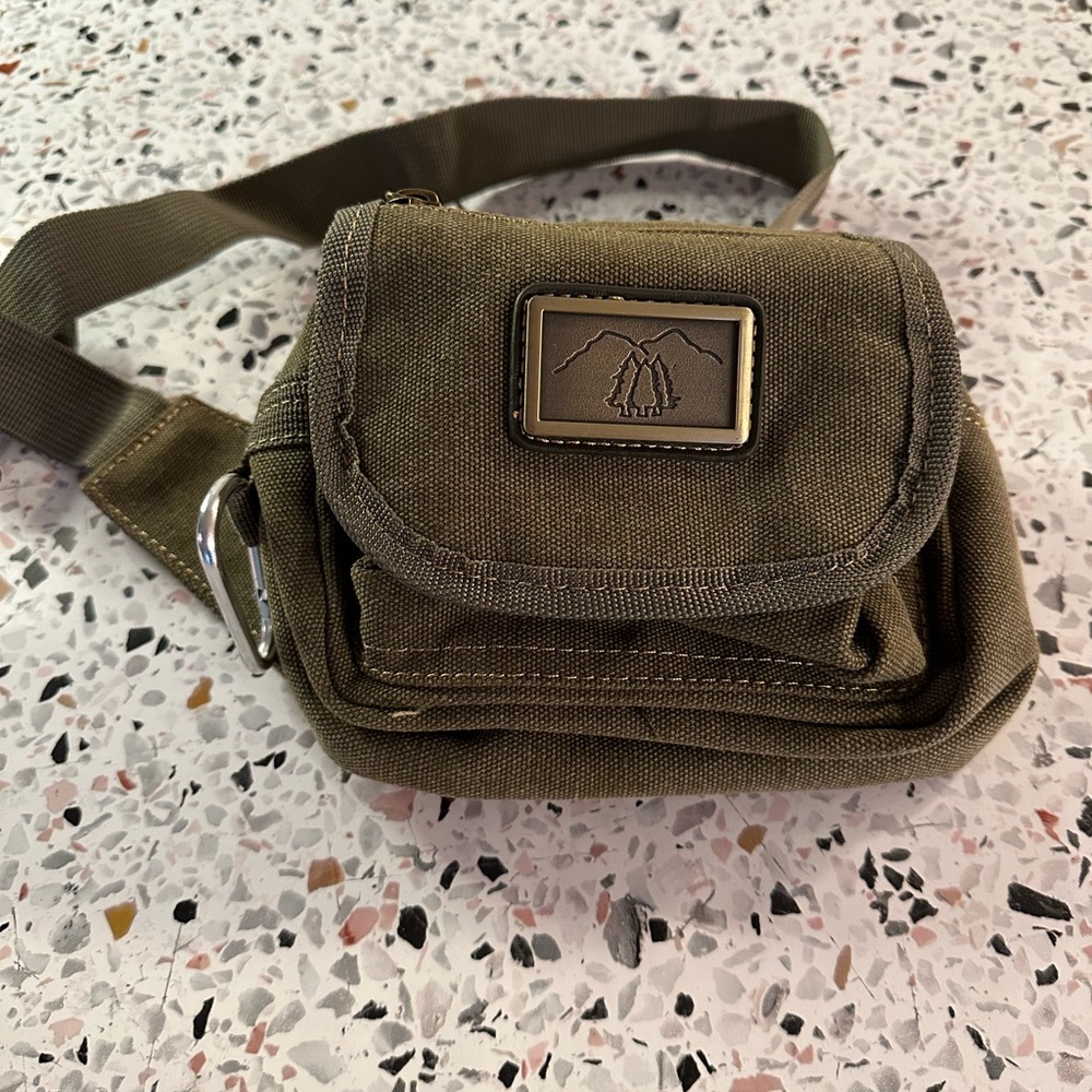 🌲 Triple Tree Hiking Fanny Pack/Belt Bag 🌲